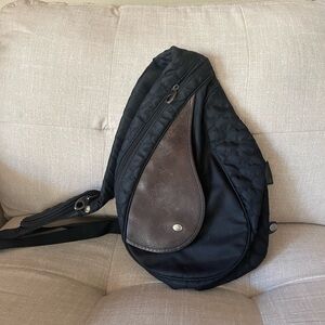 Mosey/Baggalini Black Sling Crossbody Backpack